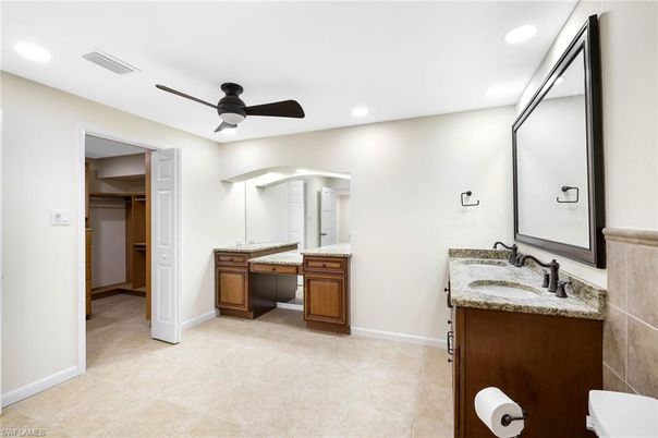Bathroom, Dual Sink Vanities, Interior, Recessed Lighting