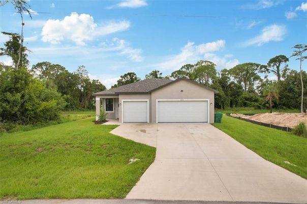 Backyard, Detached Garage, Exterior