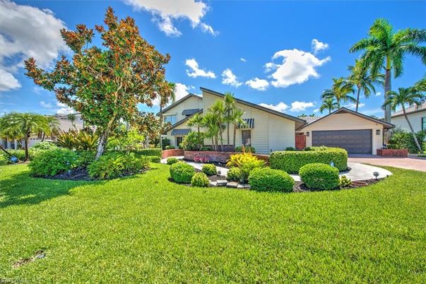 Backyard, Detached Garage, Exterior