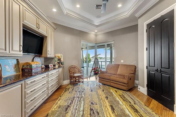 Interior, Recessed Lighting, Wood Texture Flooring