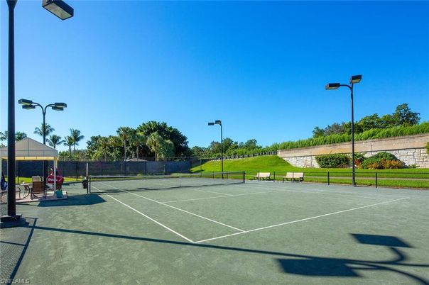 Exterior, Tennis Courts