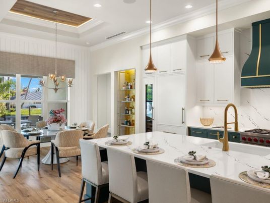 Chandelier, Dining room, Interior, Kitchen, Pendant Lights, Recessed Lighting, Wood Texture Flooring