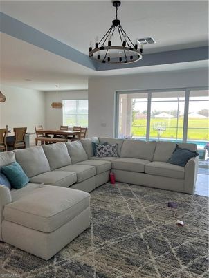 Chandelier, Dining room, Interior, Living room, Pendant Lights