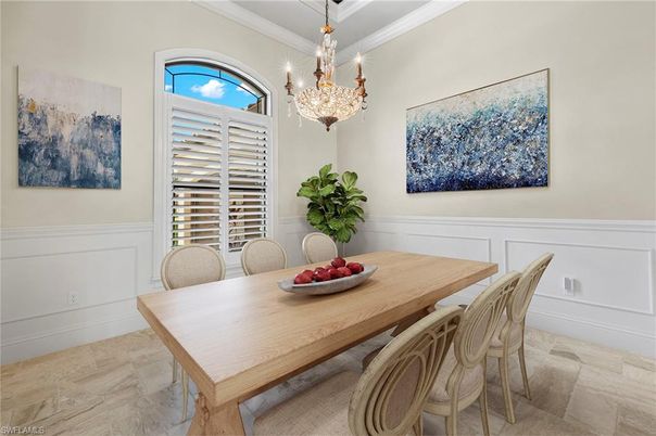 Chandelier, Dining room, Interior