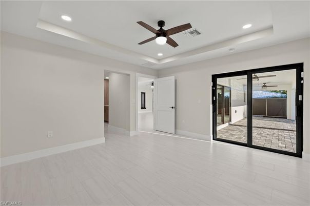 Empty room, Interior, Recessed Lighting, Wood Texture Flooring
