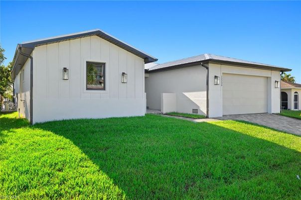 Backyard, Detached Garage, Exterior
