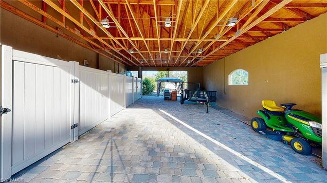 Interior, Wooden Beams