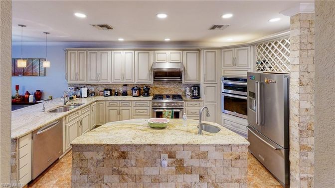 Interior, Kitchen, Pendant Lights, Recessed Lighting, Stainless Steel Appliances