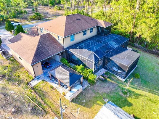 Exterior, Drone