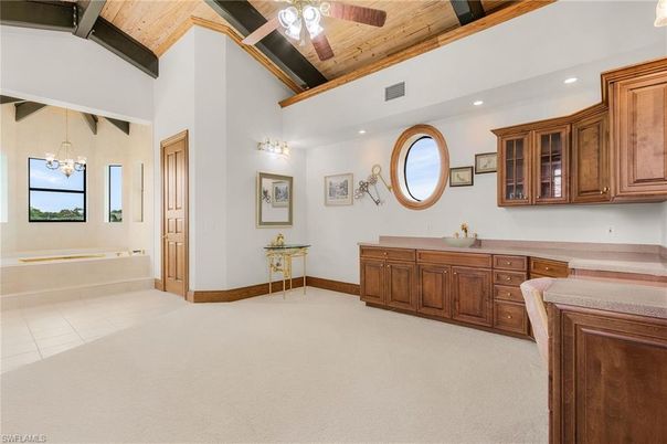 Bathroom, Interior, Pendant Lights, Recessed Lighting, Wooden Beams, Wooden Ceilings