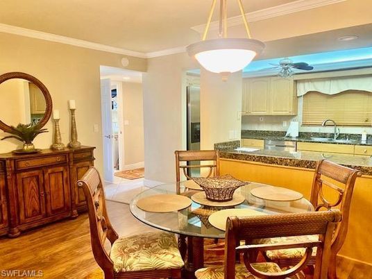 Dining room, Interior, Kitchen, Pendant Lights, Wood Texture Flooring