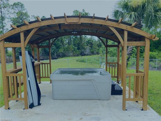 Exterior, Hot Tub