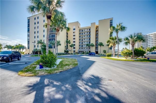 Exterior, Facade, Condo Building