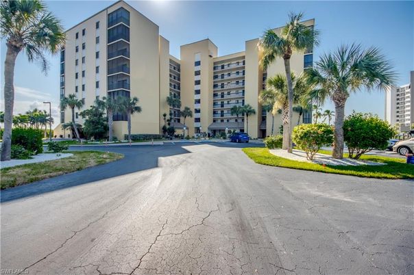 Exterior, Facade, Condo Building