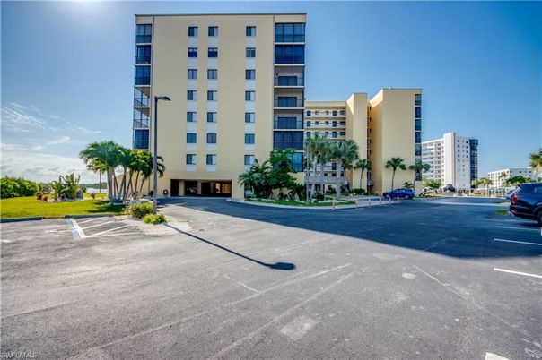 Exterior, Facade, Condo Building