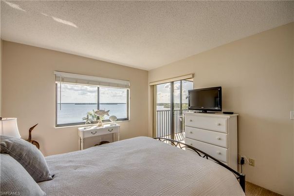 Bedroom, Interior, Water
