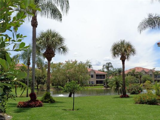 Exterior, Lake