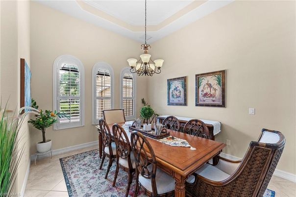 Chandelier, Dining room, Interior