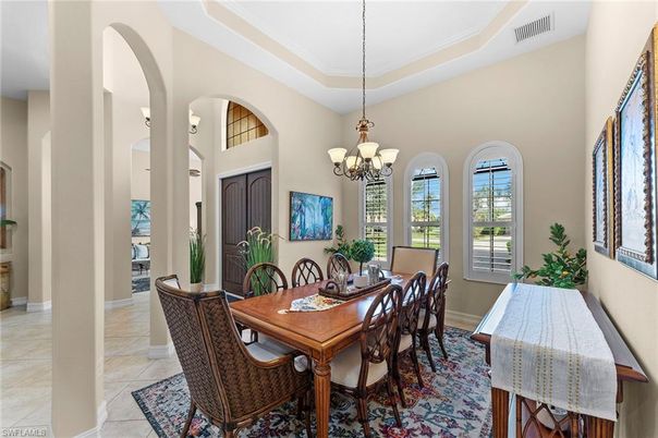 Chandelier, Dining room, Interior