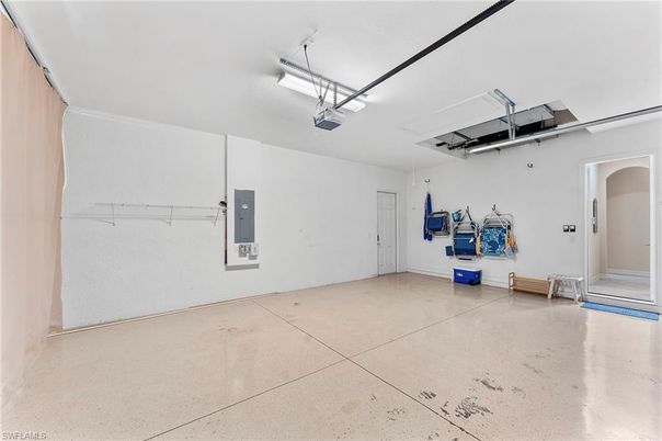 Garage, Interior