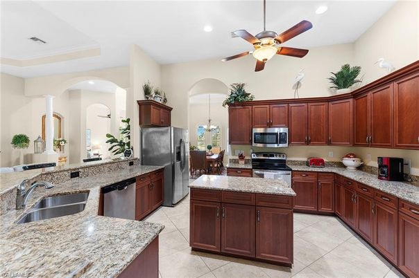 Dining room, Interior, Kitchen, Recessed Lighting, Stainless Steel Appliances