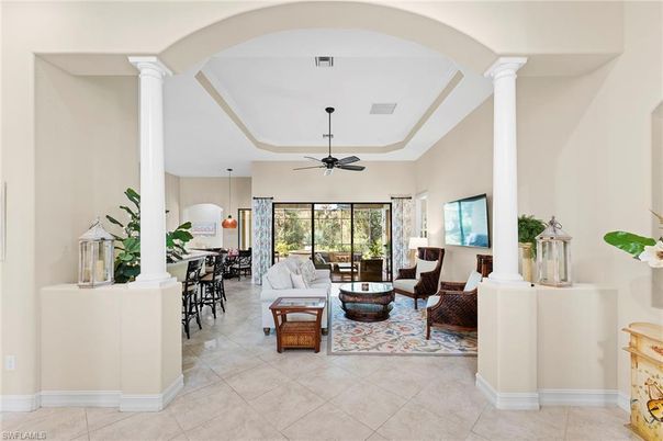 Dining room, Interior, Living room, Pendant Lights