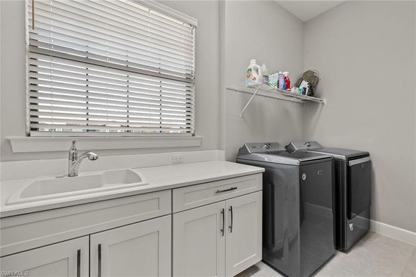 Interior, Washer