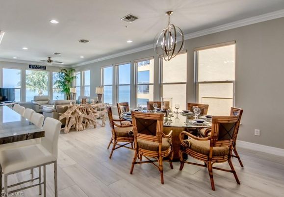Chandelier, Dining room, Interior, Living room, Recessed Lighting, Wood Texture Flooring