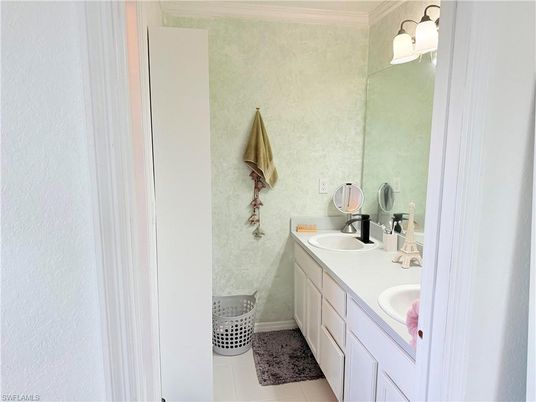 Bathroom, Dual Sink Vanities, Interior