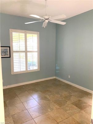 Empty room, Interior