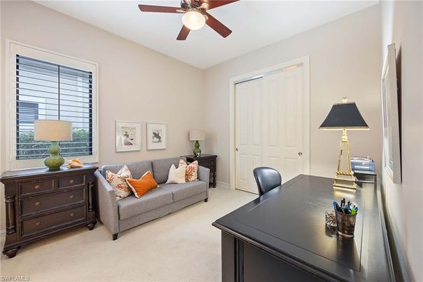 Home Office, Interior