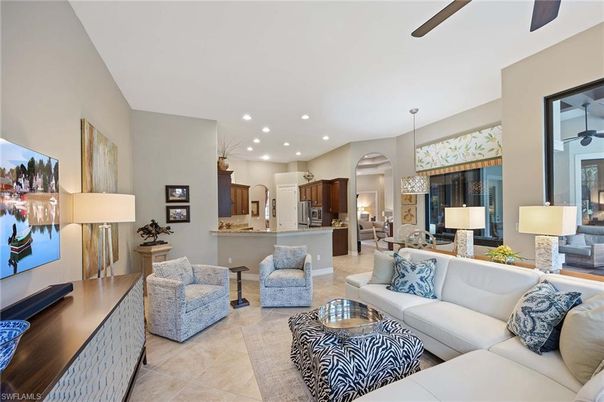 Interior, Kitchen, Living room, Pendant Lights, Recessed Lighting, Stainless Steel Appliances