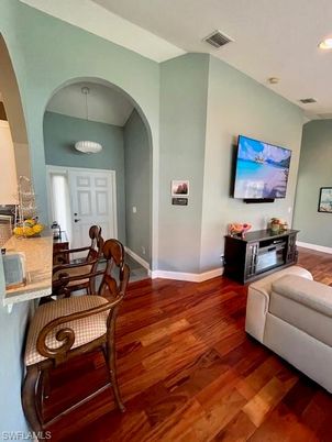 Interior, Pendant Lights, Recessed Lighting, Wood Texture Flooring