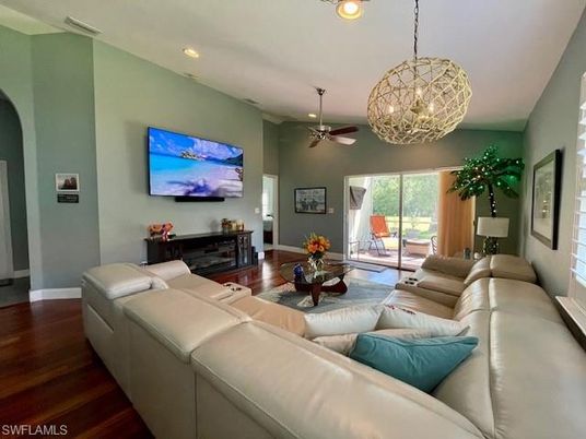 Chandelier, Interior, Living room, Pendant Lights, Recessed Lighting, Wood Texture Flooring