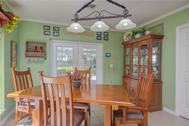 Dining room, Interior, Pendant Lights
