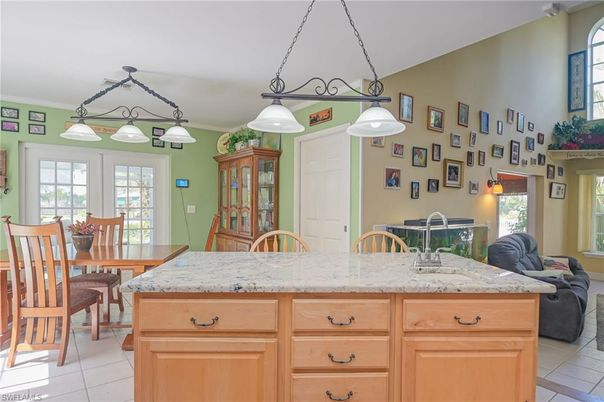 Dining room, Interior, Pendant Lights