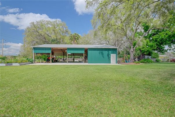 Backyard, Exterior