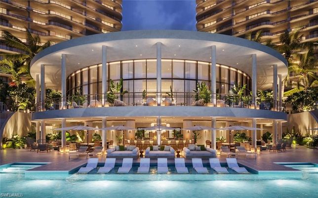 Exterior, Facade, Pool, Modern