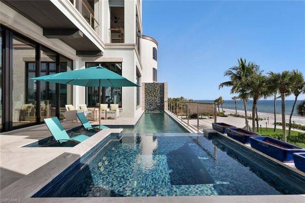 Exterior, Pool, Water