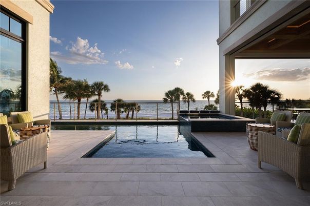 Exterior, Lake, Pool, Water
