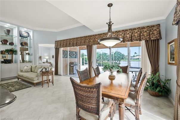 Dining room, Interior, Living room, Pendant Lights