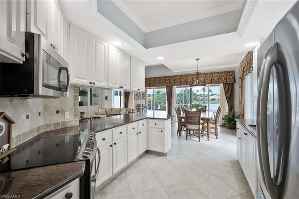 Chandelier, Dining room, Interior, Kitchen, Recessed Lighting