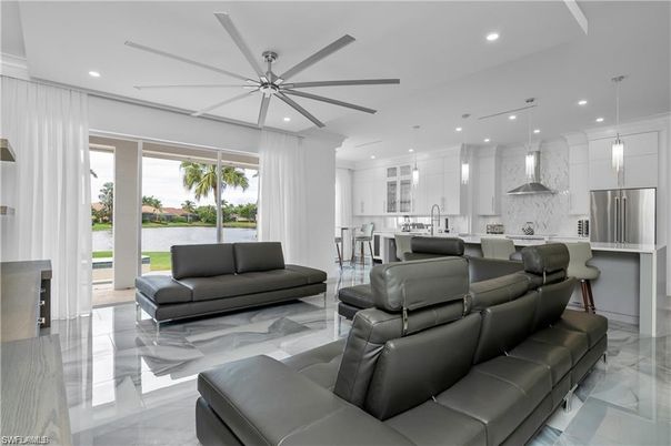 Interior, Kitchen, Living room, Pendant Lights, Recessed Lighting, Stainless Steel Appliances