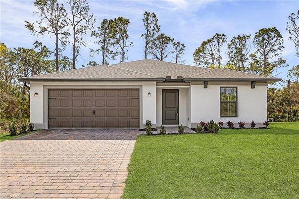 Attached, Exterior, Facade, Ranch