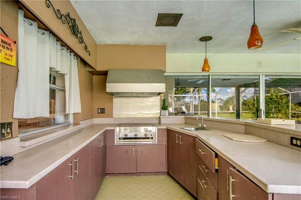 Interior, Kitchen, Pendant Lights, Stainless Steel Appliances