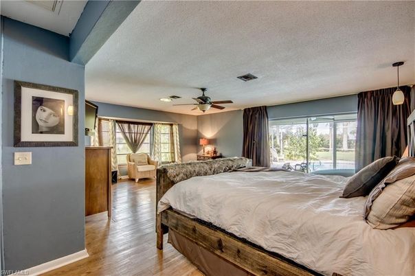 Bedroom, Interior, Pendant Lights, Wood Texture Flooring