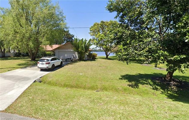 Backyard, Detached Garage, Exterior