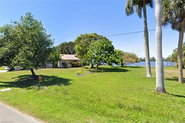Backyard, Exterior, Water