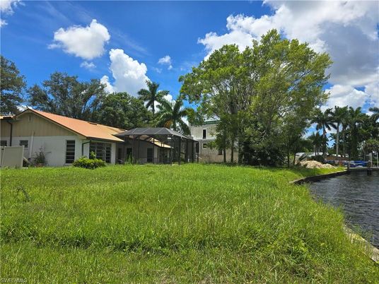 Backyard, Exterior, Lake