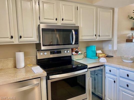 Interior, Kitchen, Stainless Steel Appliances